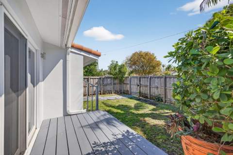 1029 NE 9th Avenue, Fort Lauderdale FL - photo 8 of 84