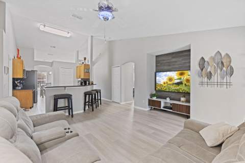 861 SE Cavern Avenue, Port St. Lucie FL - photo 9 of 25