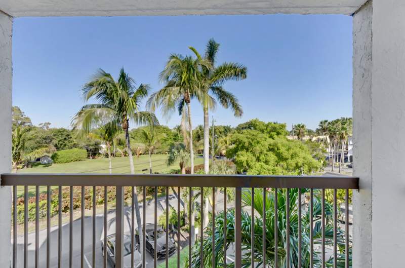 2 bedroom Condominium at 701 NW 19th Street #401, Tennis Club II, Fort Lauderdale — photo 5