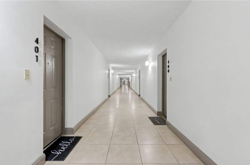 2 bedroom Condominium at 701 NW 19th Street #401, Tennis Club II, Fort Lauderdale — photo 4