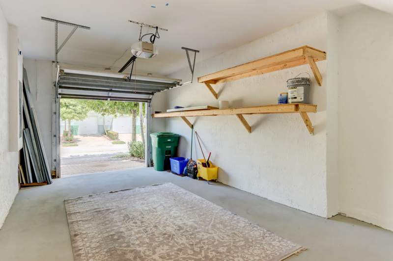 2 bedroom Townhouse at 3061 Laurel Ridge Circle, Thousand Oaks, Riviera Beach — photo 4