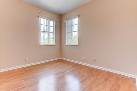 3061 Laurel Ridge Circle, Riviera Beach FL - photo 14 of 20