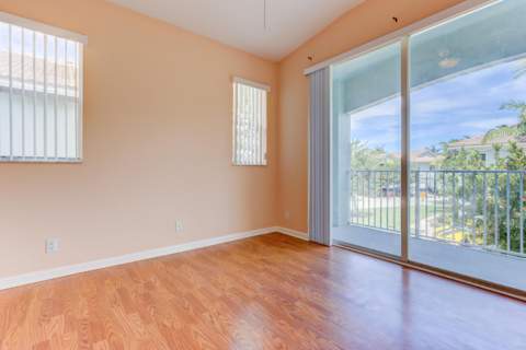 3061 Laurel Ridge Circle, Riviera Beach FL - photo 17 of 20