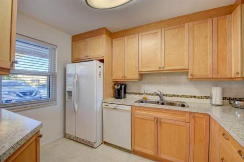 307 Lake Evelyn Drive, West Palm Beach FL - photo 6 of 66