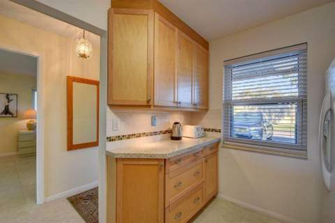 307 Lake Evelyn Drive, West Palm Beach FL - photo 13 of 66