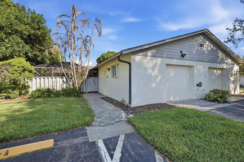 2 bedroom Villa at 1701 Mariners Cove, Longwood Village Phase 3A, Fort Pierce — photo 2