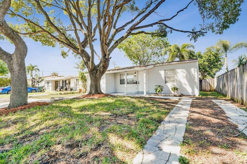 3 bedroom Single Family Residence at 131 NE 51st Street, North Andrews Terrace, Oakland Park — photo 2