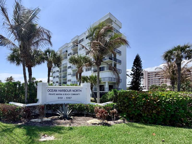 2 bedroom Condominium at 5151 N Hwy A1a #212, Ocean Harbour Condominium A, Fort Pierce — photo 2