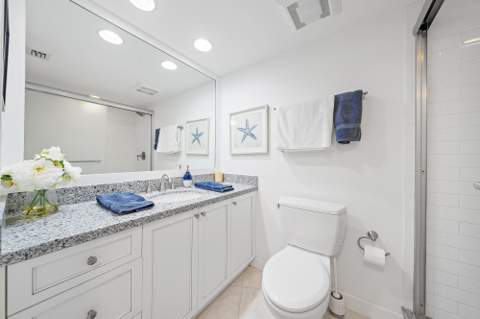 5420 N Ocean Drive #Ph2, Riviera Beach FL - photo 14 of 34