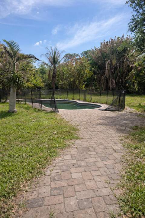 481 S 56th Ter Terrace, West Palm Beach FL - photo 23 of 28