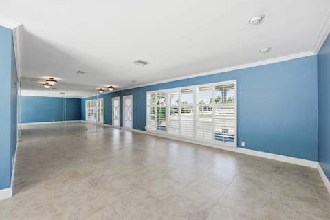 2810 NE 52nd Street, Fort Lauderdale FL - photo 9 of 56