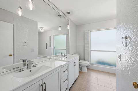 2810 NE 52nd Street, Fort Lauderdale FL - photo 11 of 56