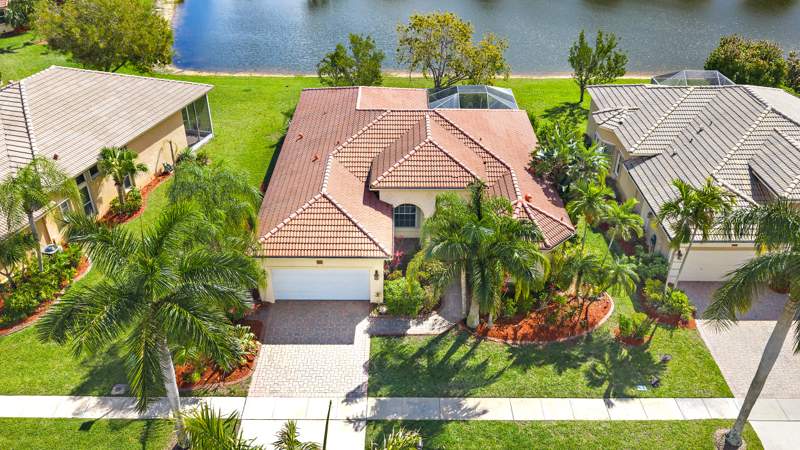 3 bedroom Single Family Residence at 9531 Lantern Bay Circle, Baywinds, West Palm Beach — photo 2