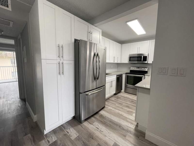 1 bedroom Condominium at 700 Village Green Court #319, Village Green Hampton Con, Palm Springs — photo 5