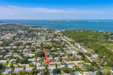 2574 NE Roberta Street, Jensen Beach FL - photo 8 of 25