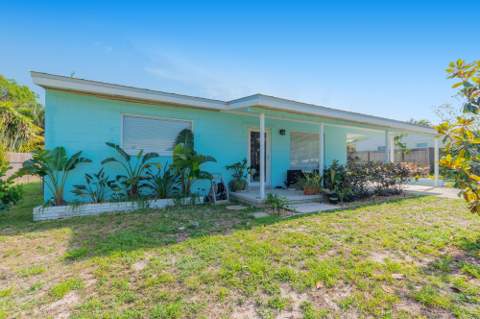 2574 NE Roberta Street, Jensen Beach FL - photo 10 of 25