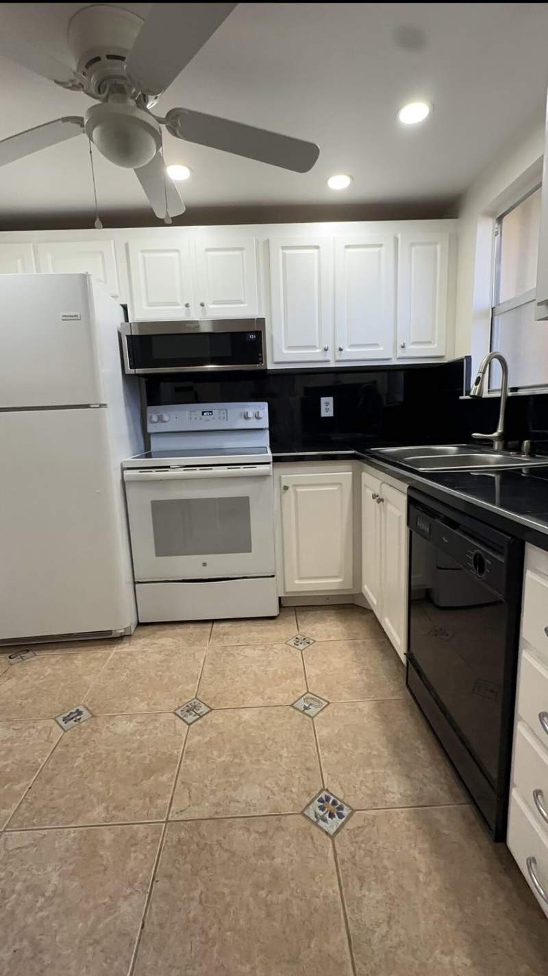 1 bedroom Condominium at 6770 Royal Palm Boulevard #207l, Royal Park Gardens Ii-L Condo, Margate — photo 5