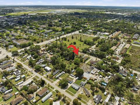 5133 Pine Grove Drive, West Palm Beach FL - photo 9 of 27