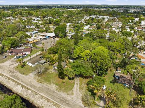 5133 Pine Grove Drive, West Palm Beach FL - photo 15 of 27