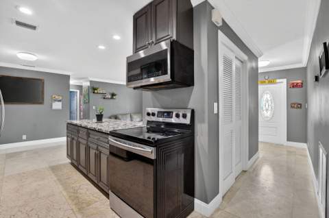 257 SW 5th Street, Boca Raton FL - photo 17 of 62