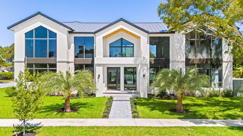5 bedroom Single Family Residence at 2625 NE 29th Court, Coral Ridge Galt Add No 1, Fort Lauderdale — photo 2