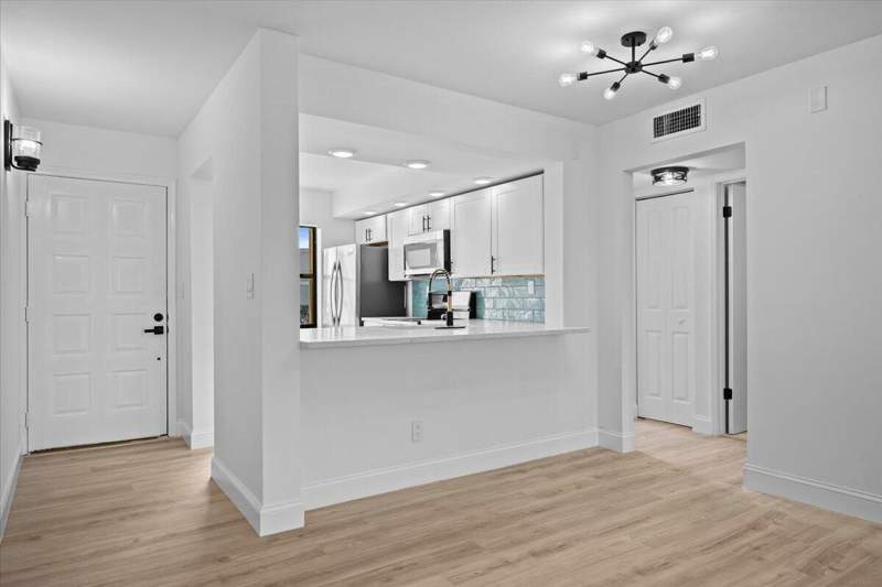 2 bedroom Condominium at 13369 Touchstone Place #101, Pinewood Condos, Palm Beach Gardens — photo 4