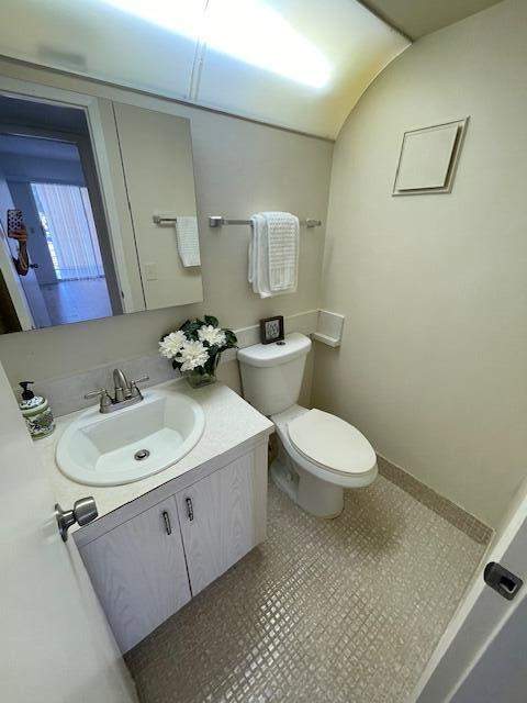 2075 Cornwall D #2075, Boca Raton FL - photo 21 of 32