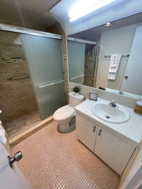 2075 Cornwall D #2075, Boca Raton FL - photo 19 of 32