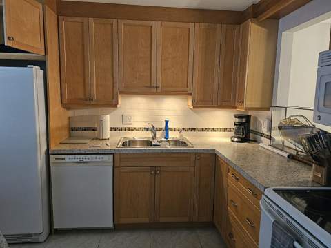 307 Lake Evelyn Drive, West Palm Beach FL - photo 8 of 66