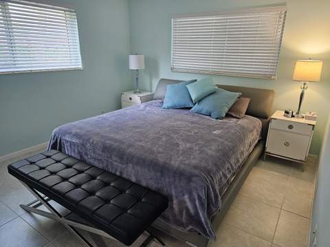 307 Lake Evelyn Drive, West Palm Beach FL - photo 21 of 66