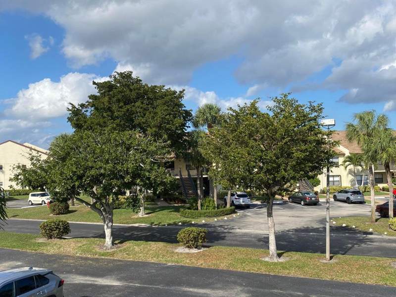 2 bedroom Condominium at 7915 Willow Spring Drive #1223, Gardens Of Willow Bend Condos, Lake Worth — photo 4