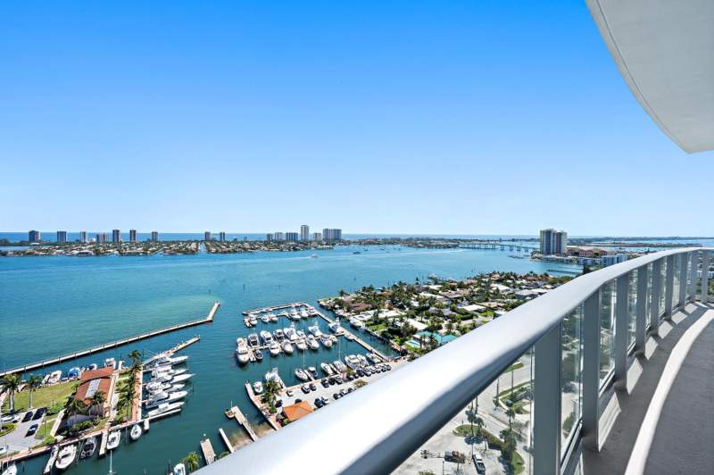 3 bedroom Condominium at 220 Lake Shore Drive #2212, Nautilus 220 Condominium, Lake Park — photo 4