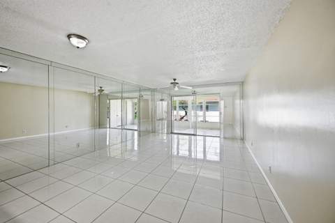 6525 S Oriole Boulevard, Delray Beach FL - photo 10 of 29