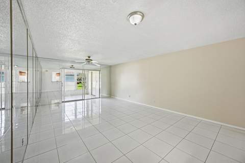 6525 S Oriole Boulevard, Delray Beach FL - photo 12 of 29