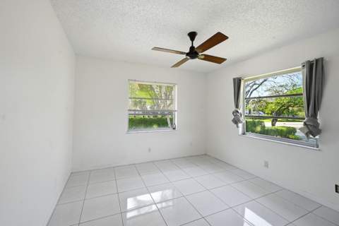 6525 S Oriole Boulevard, Delray Beach FL - photo 13 of 29