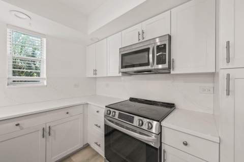 664 Forsyth Street #6, Boca Raton FL - photo 7 of 46