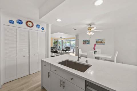 664 Forsyth Street #6, Boca Raton FL - photo 9 of 46