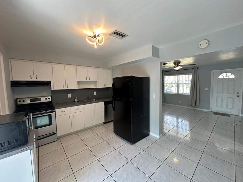 2 bedroom Single Family Residence at 5227 SW 94th Avenue, Summertime Isles, Cooper City — photo 4