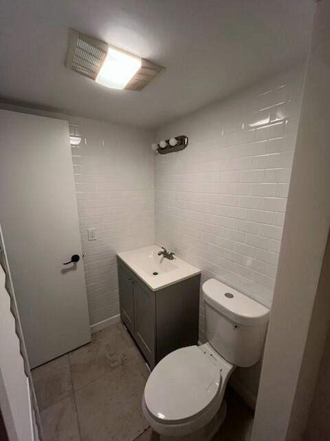 100 Stratford H, West Palm Beach FL - photo 19 of 21