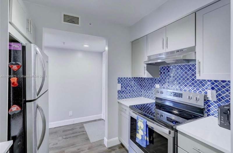 1 bedroom Condominium at 1350 SE 3rd Avenue #211, Sheridan East Condo Bldg 3, Dania Beach — photo 4