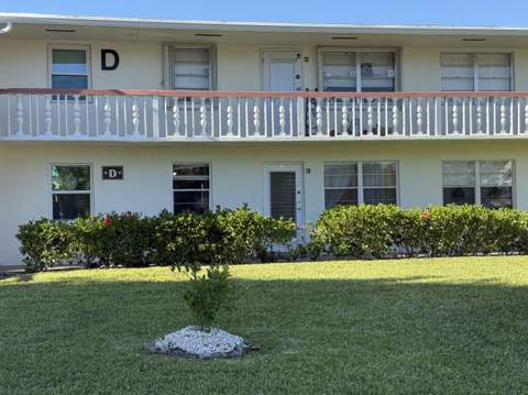 81 Camden Drive #D, West Palm Beach FL - photo 18 of 19