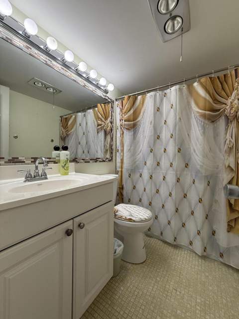 81 Camden Drive #D, West Palm Beach FL - photo 15 of 19
