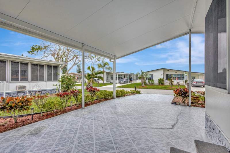 2 bedroom Mobile Home at 14359 Cancun Avenue, Spanish Lakes Fairways, Fort Pierce — photo 4