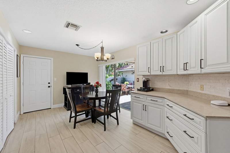 4 bedroom Townhouse at 4115 Carriage Drive #P2, Misty Oaks At Palm-Aire Condo, Pompano Beach — photo 2