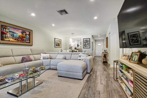 34 W Stratford Ln Lane #D, Boynton Beach FL - photo 12 of 24