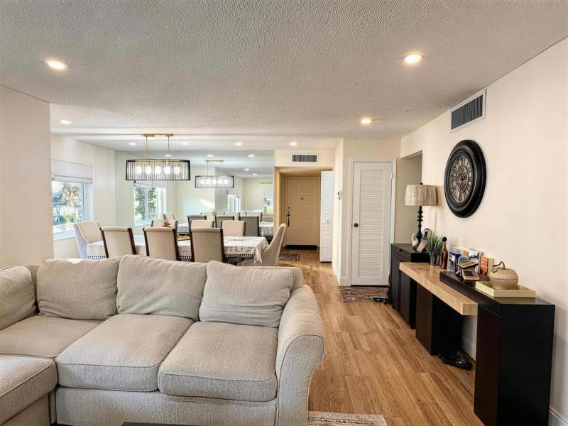 3 bedroom Condominium at 6260 S Falls Cir Drive #201, Inverrary Country Club, Lauderhill — photo 5
