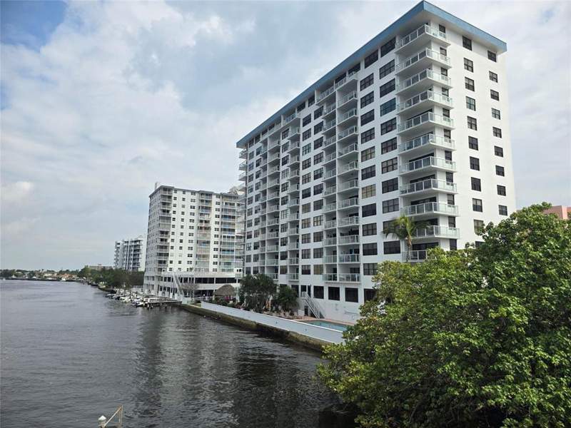 2 bedroom Condominium at 1401 N Riverside Drive #307, Waterbury Condo, Pompano Beach — photo 2