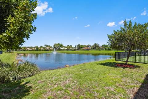 1826 Lake Cove Drive, Lake Worth FL - photo 10 of 49
