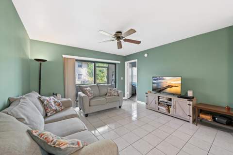 5570 Lakeside Drive #102, Margate FL - photo 9 of 26