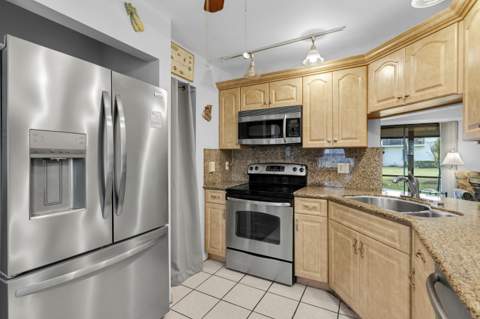 3 Vía De Casas Sur #102, Boynton Beach FL - photo 7 of 49